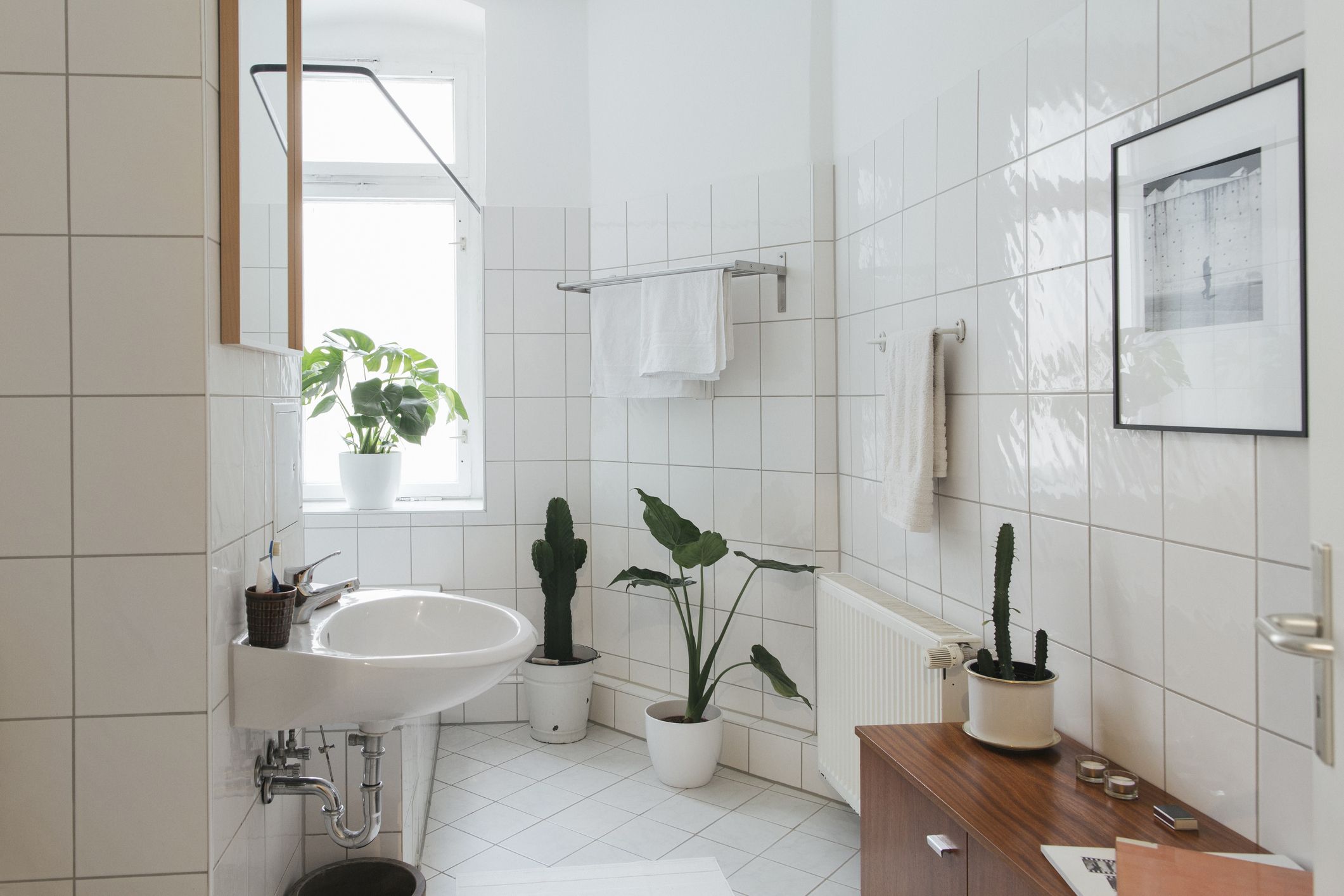 How to deep clean your bathroom, tips and tricks from the GHI