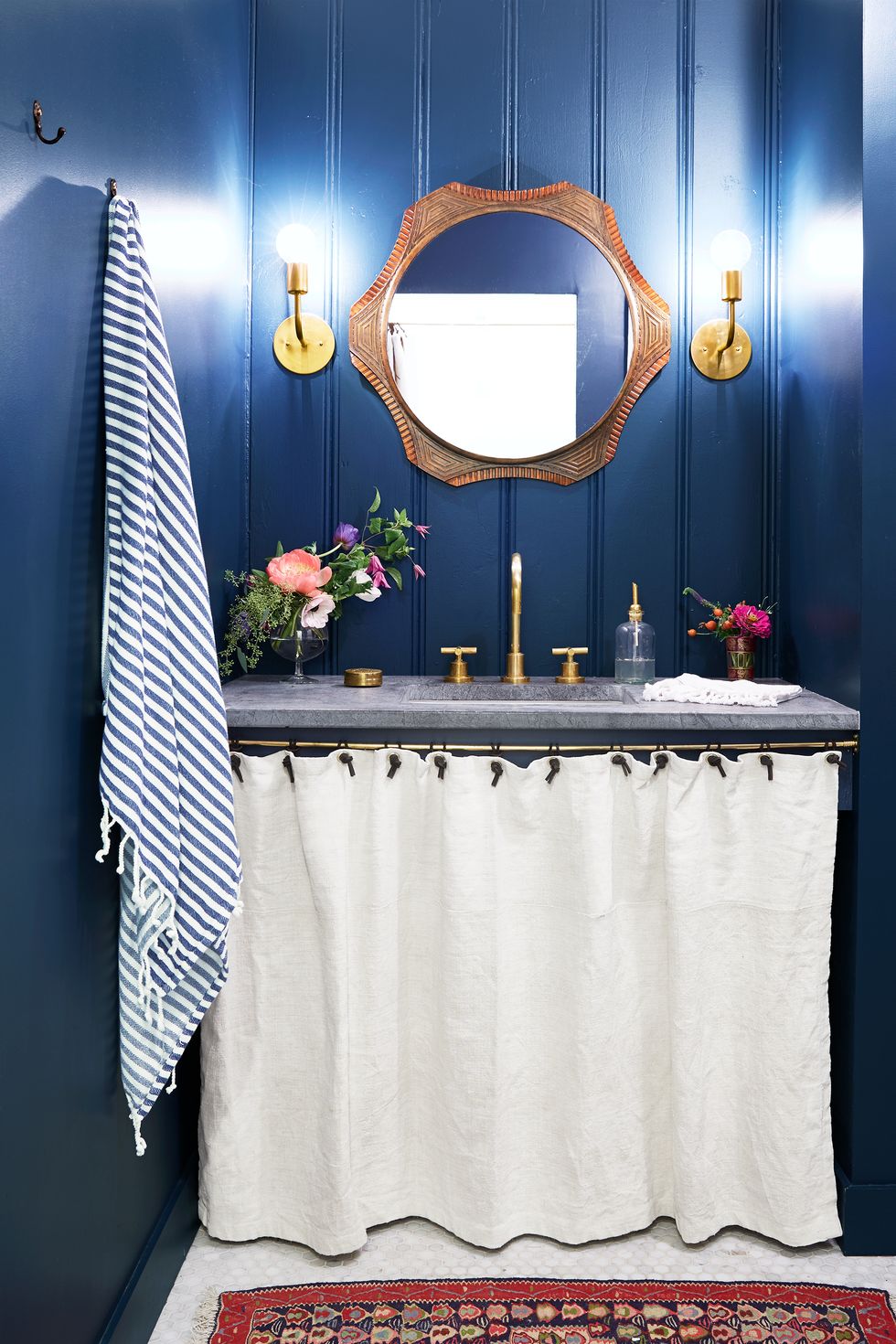 bathroom with blue painted walls