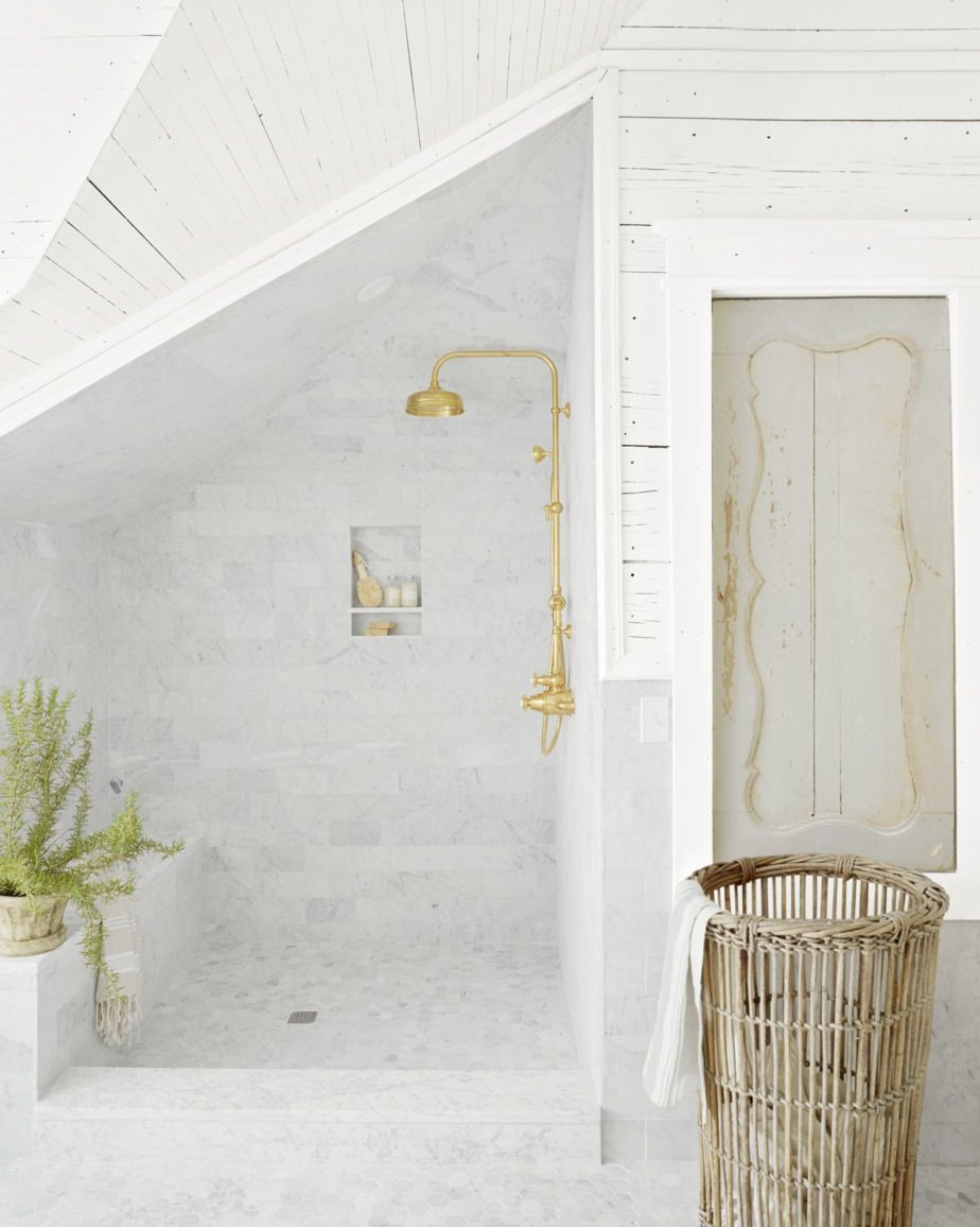bathroom decor ideas asymmetrical