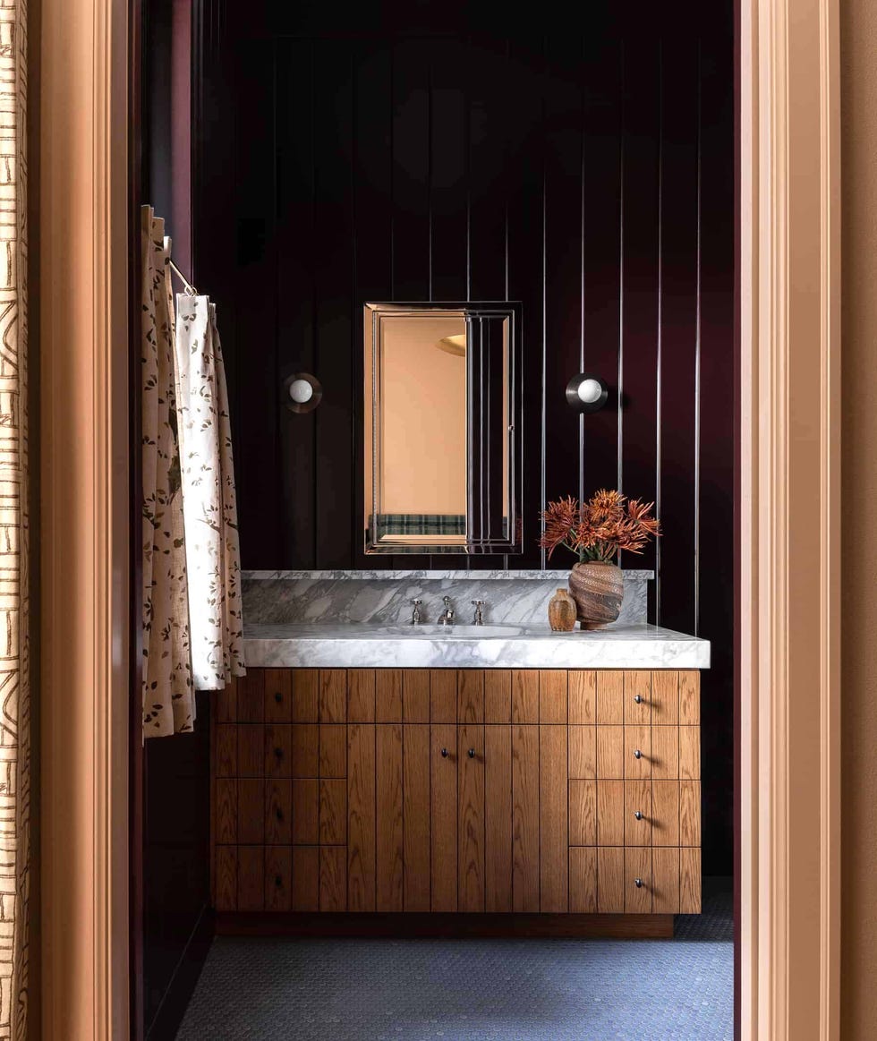 Lo & Co Linear Pull - Brass - Flooring Bathrooms Interiors