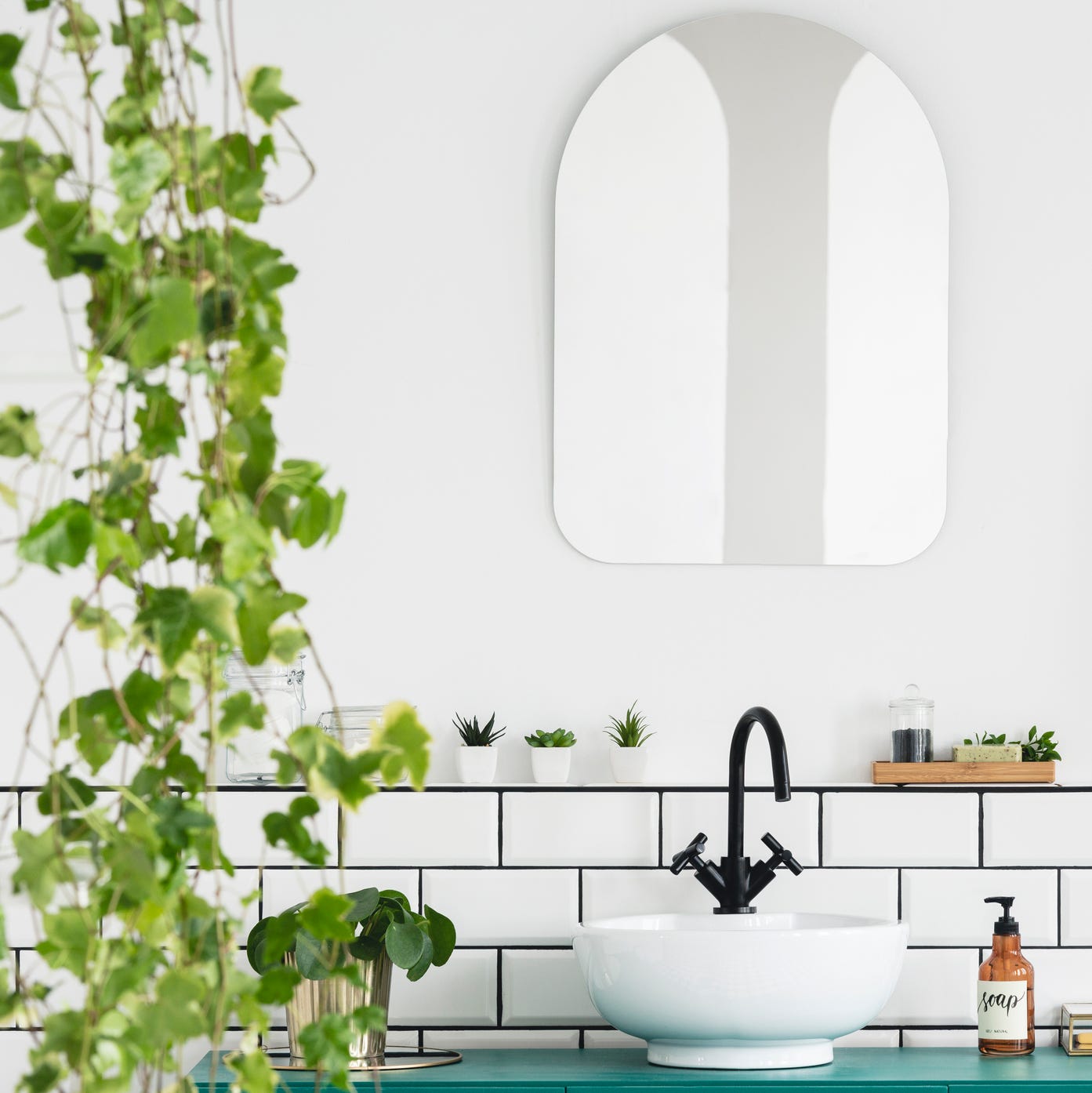 33 Perfect Bathroom Plants That'll Bring Serenity to the Space