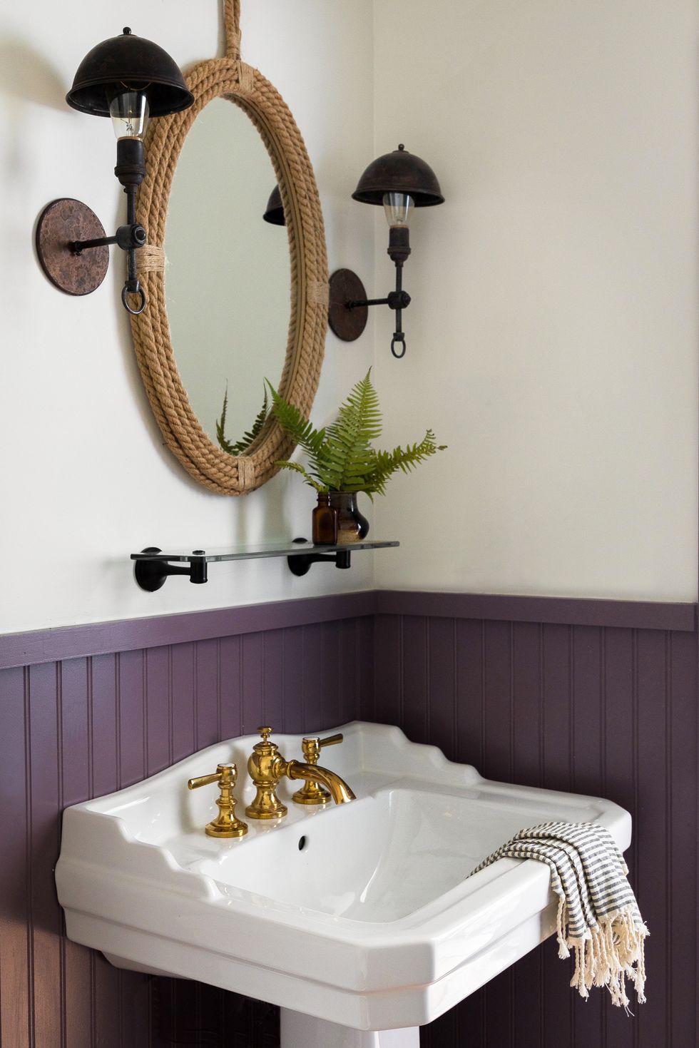 https://hips.hearstapps.com/hmg-prod/images/bathroom-shelf-ideas-heidi-caillier-design-seattle-interior-designer-guest-bathroom-the-cabin-and-the-snug-lavendar-walls-1612815531.jpg?crop=0.913xw:1.00xh;0.0578xw,0&resize=980:*