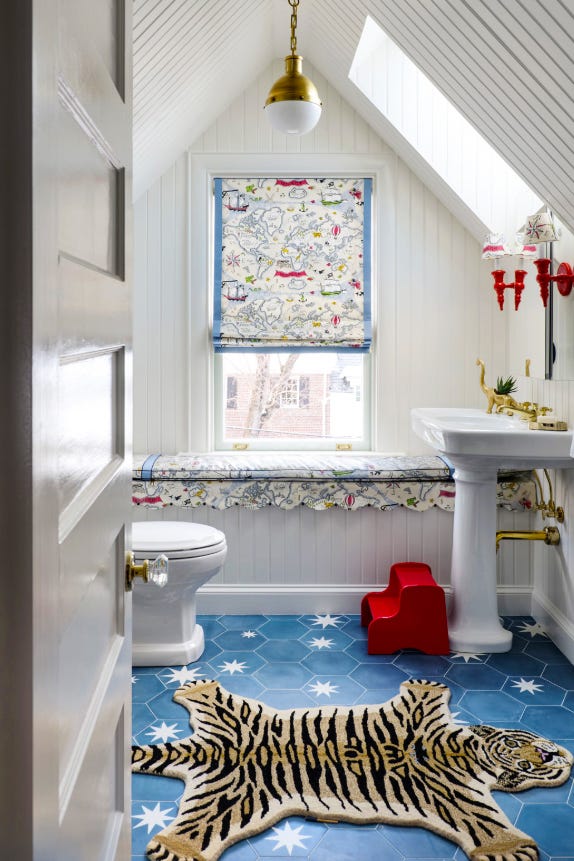 White, Room, Interior design, Furniture, Wall, Living room, Ceiling, Floor, Table, Home, White, Room, Interior design, Furniture, Wall, Living room, Ceiling, Floor, Table, Home,