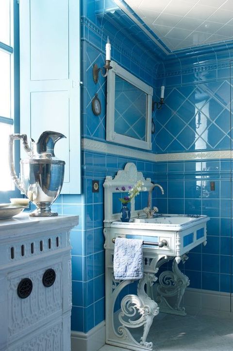 Blue, Bathroom, Room, Turquoise, Aqua, Tile, Laundry room, Interior design, Toilet, House, 