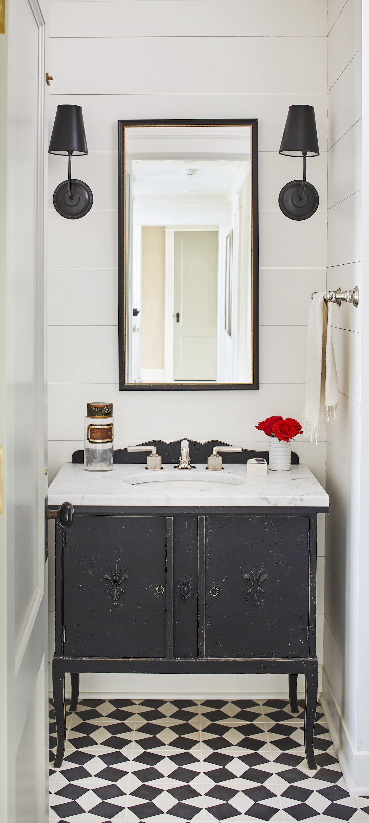 Simple Vanities For Small Bathrooms