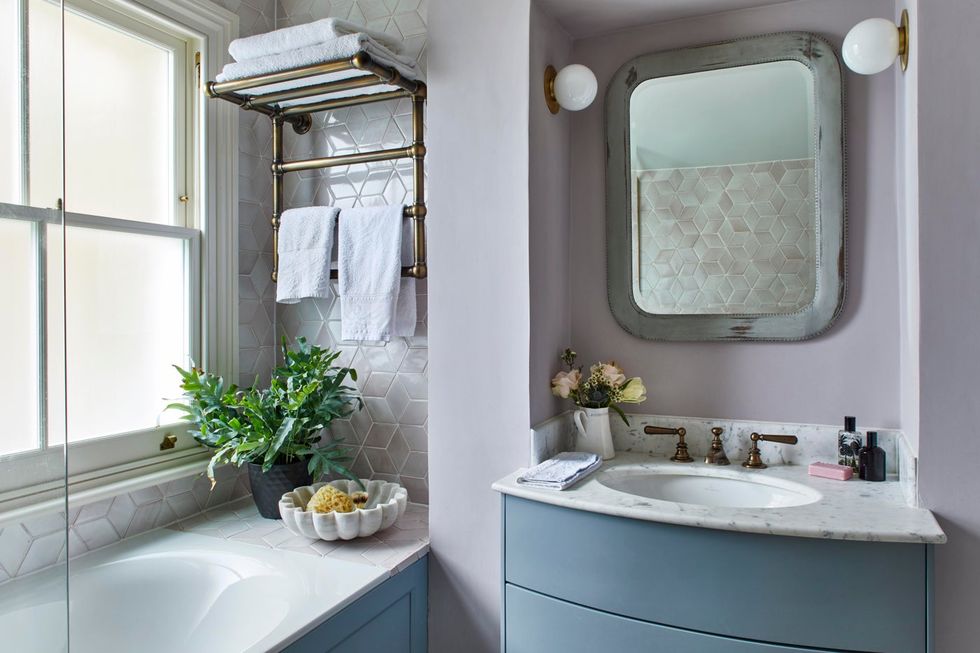 32 Bathroom Cabinet Color Ideas, From the Basic to the Unexpected