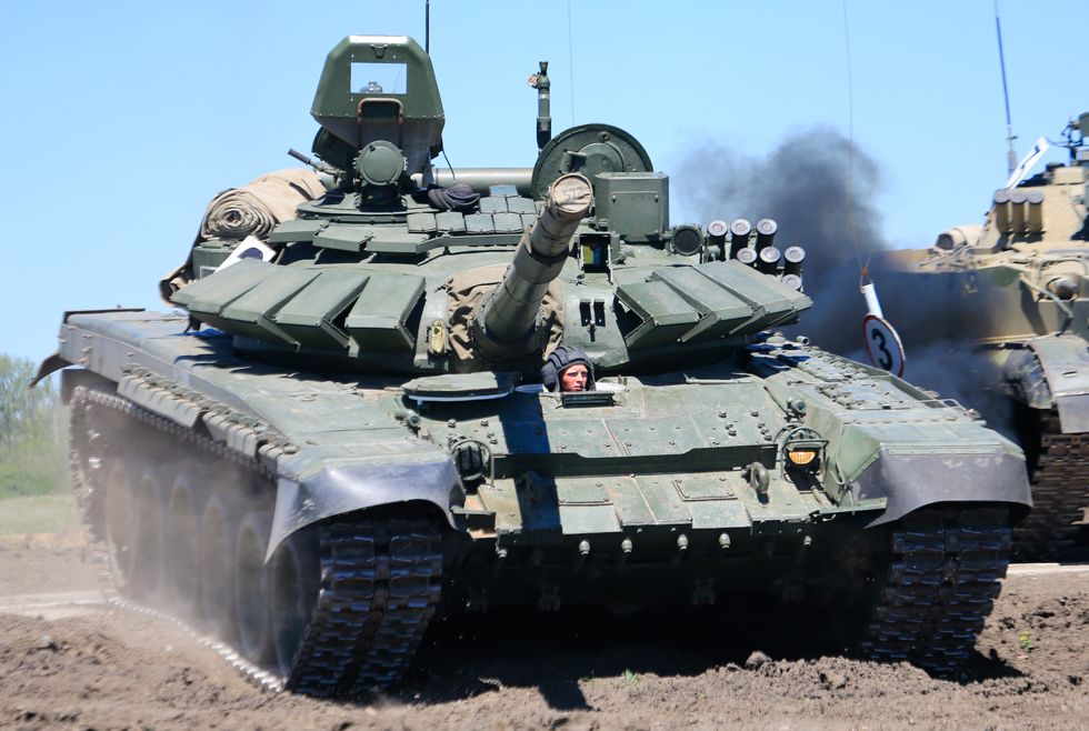 Southern Military District motor rifle division provided with battle tanks and armament