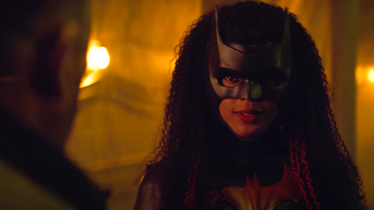 preview for Batwoman season 3 – Batwoman & Alice DC FanDome trailer (The CW)