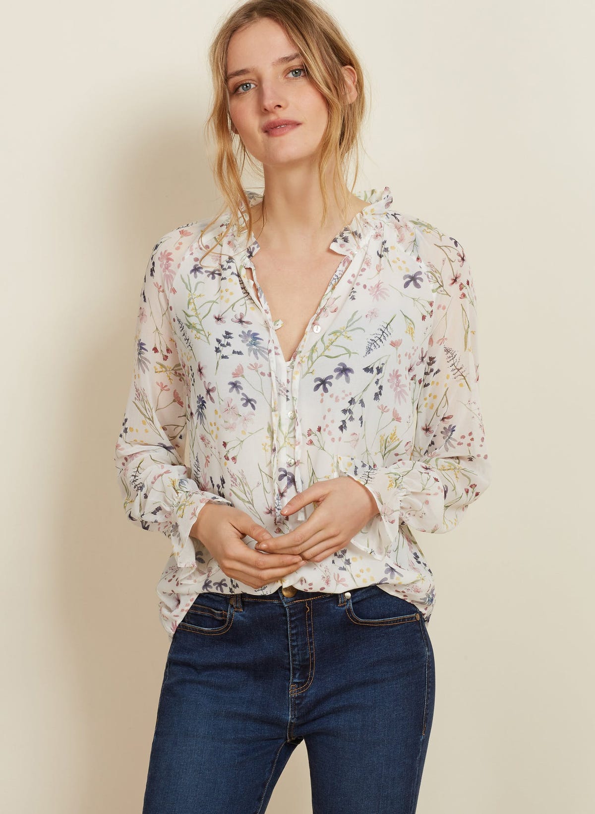 This beautiful bestselling blouse is perfect for spring