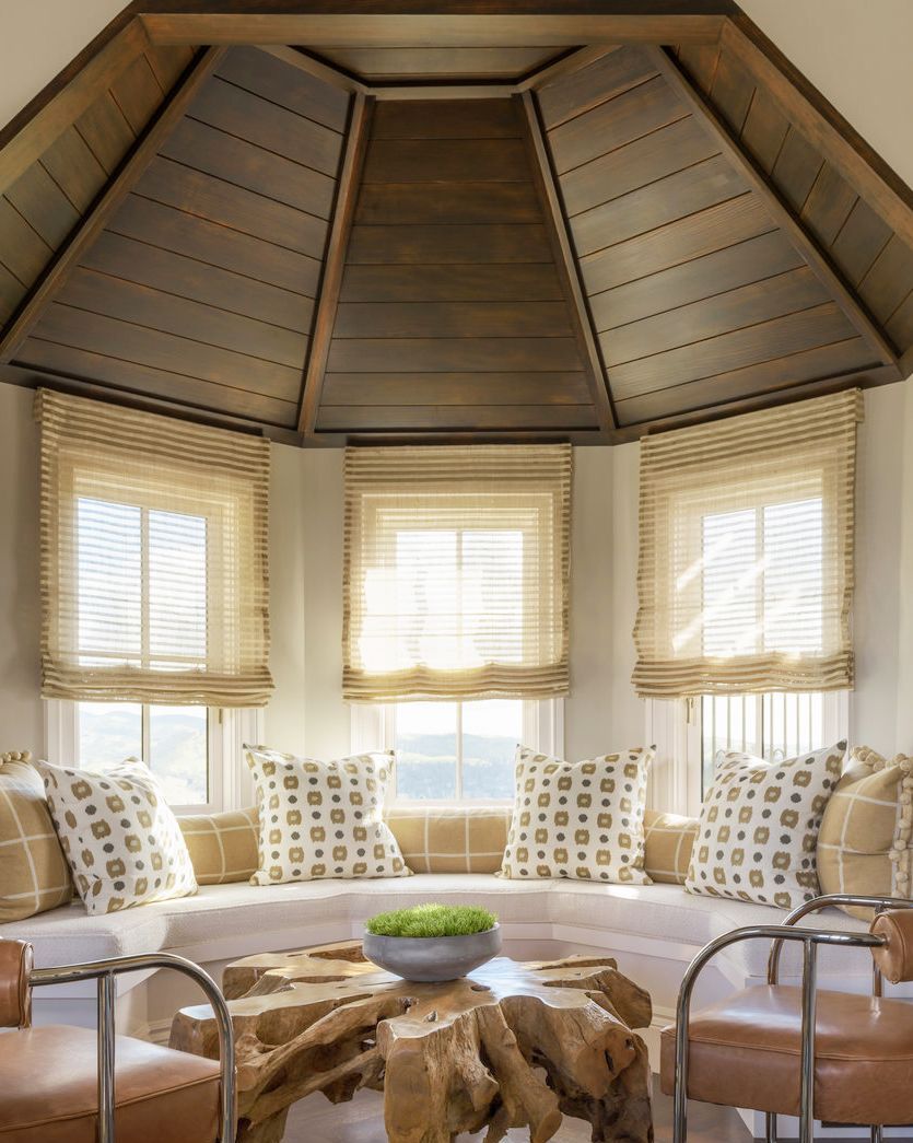 14 Window Treatments for Bay Windows to Enhance Their Beauty