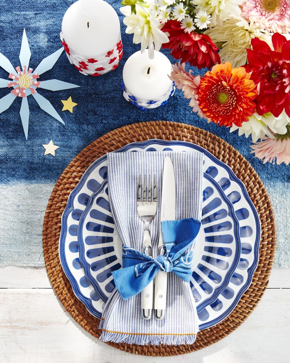 bbq party barn party place setting