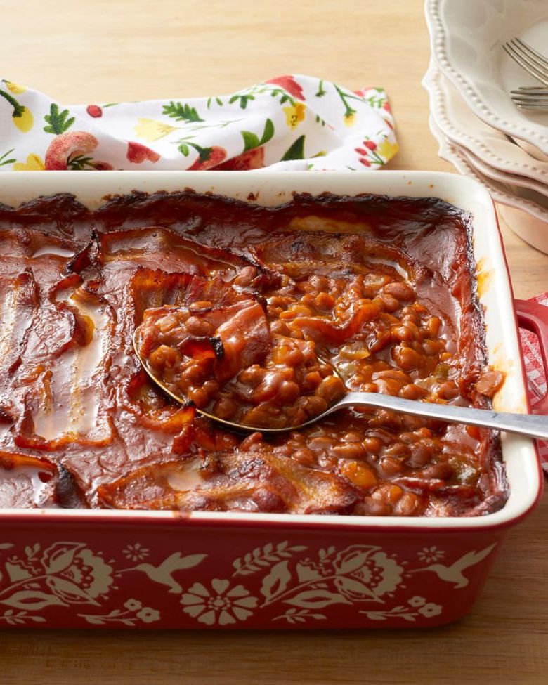 https://hips.hearstapps.com/hmg-prod/images/bbq-recipes-best-ever-baked-beans-1646688220.jpeg?crop=0.7959183673469388xw:1xh;center,top&resize=980:*