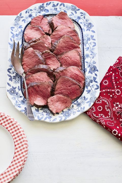 ladds grilled tenderloin on blue and white plate with red bandana