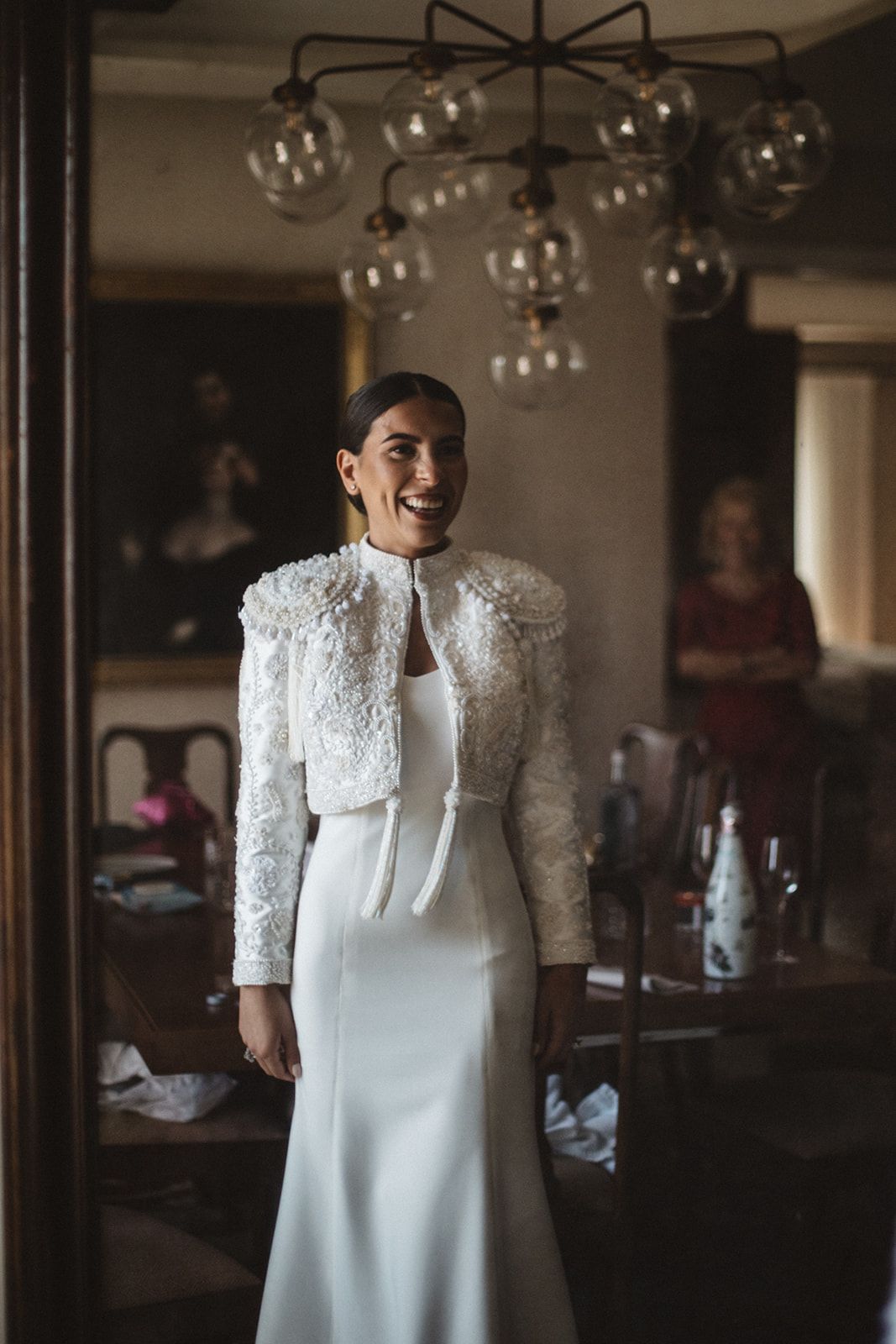 Marta, la novia española con la chaqueta torera joya más especial