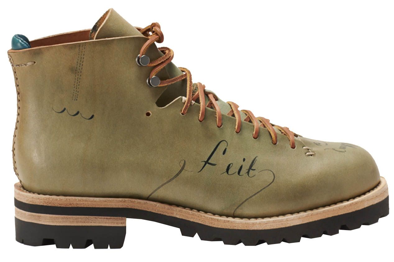 Feit military clearance hiker