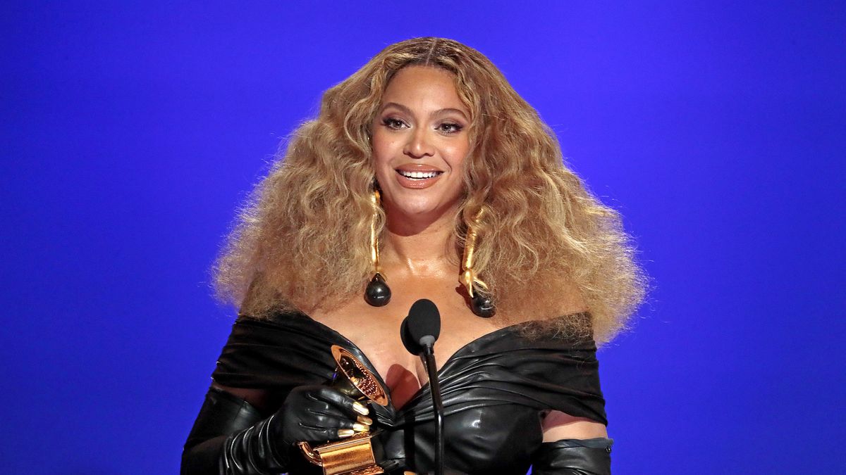 preview for 19 Momenti Perfetti Della Carriera di Beyoncé