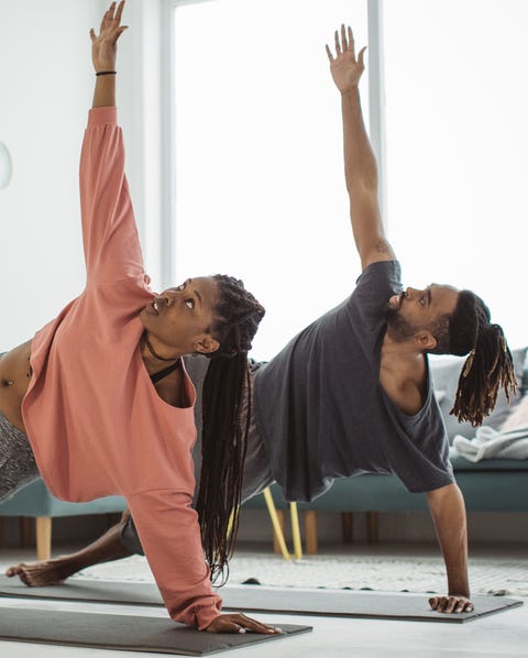 acasa idei de intalniri de noapte cursuri de yoga pentru cupluri