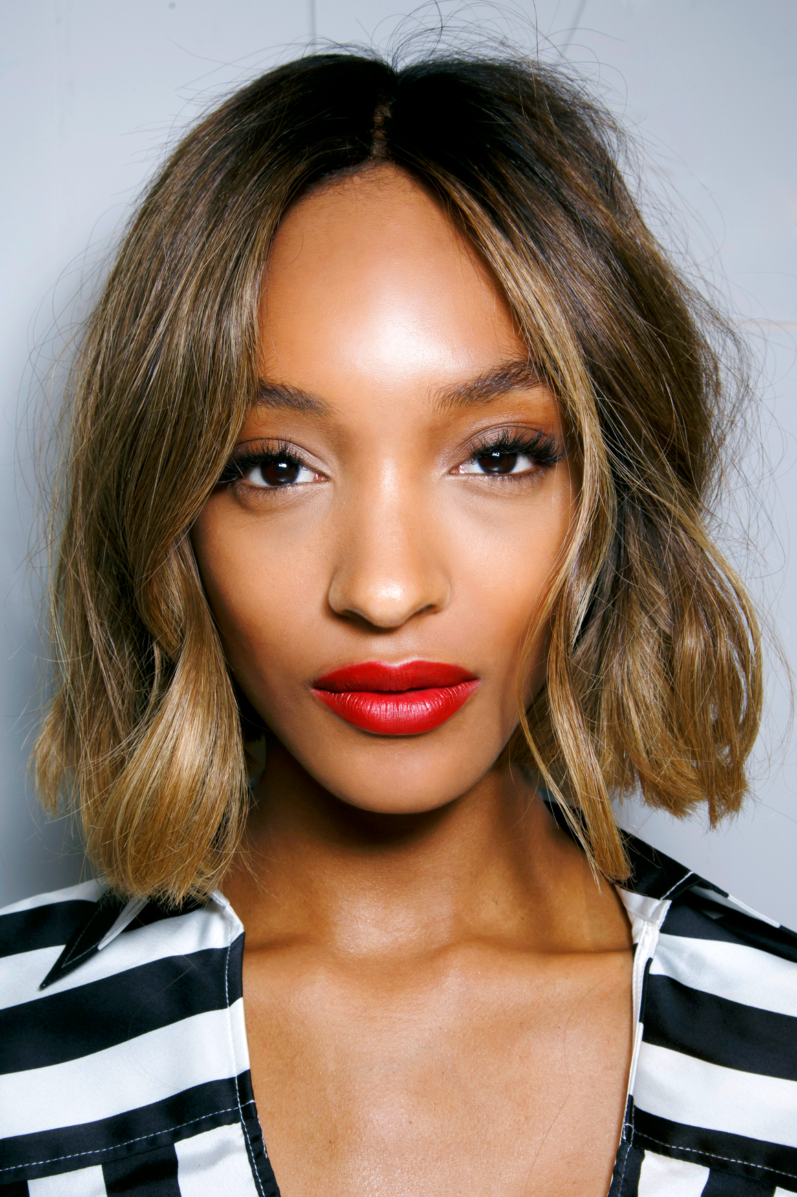 6 Secrets to the Best Haircut for Beach Waves and Wavy Lobs   Behindthechaircom