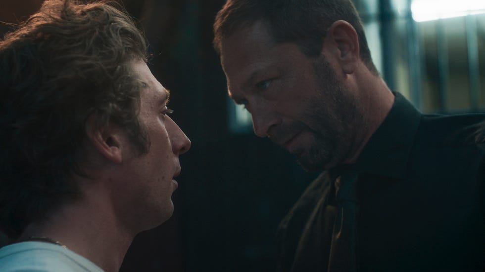 jeremy allen white as carmen berzatto, ebon moss bachrach as richie jerimovich in episode 10 of season 4 of the bear
