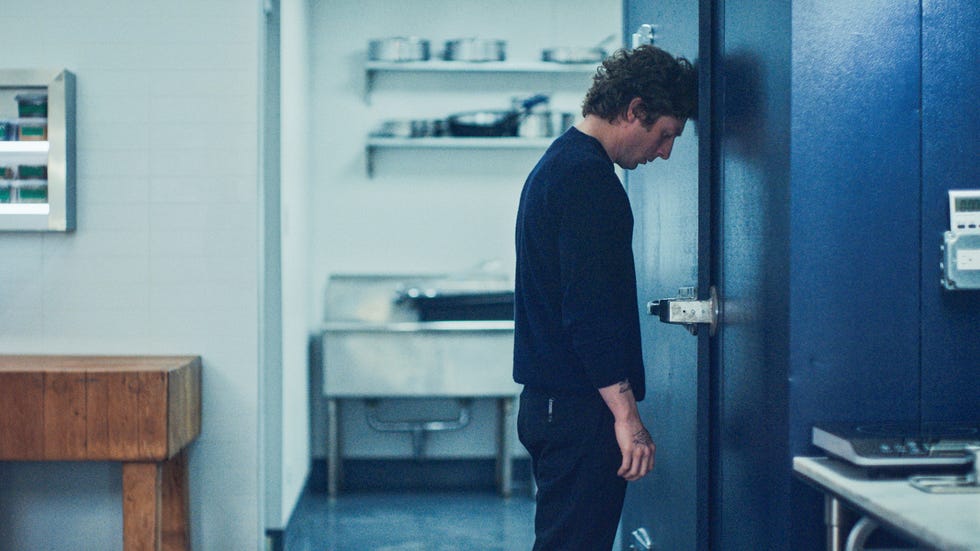 “the bear” — “tomorrow” — temporada 3, episódio 1 (estréia quinta-feira, 27 de junho) — na foto: jeremy allen white como carmen “carmy” berzatto. cr: fx.