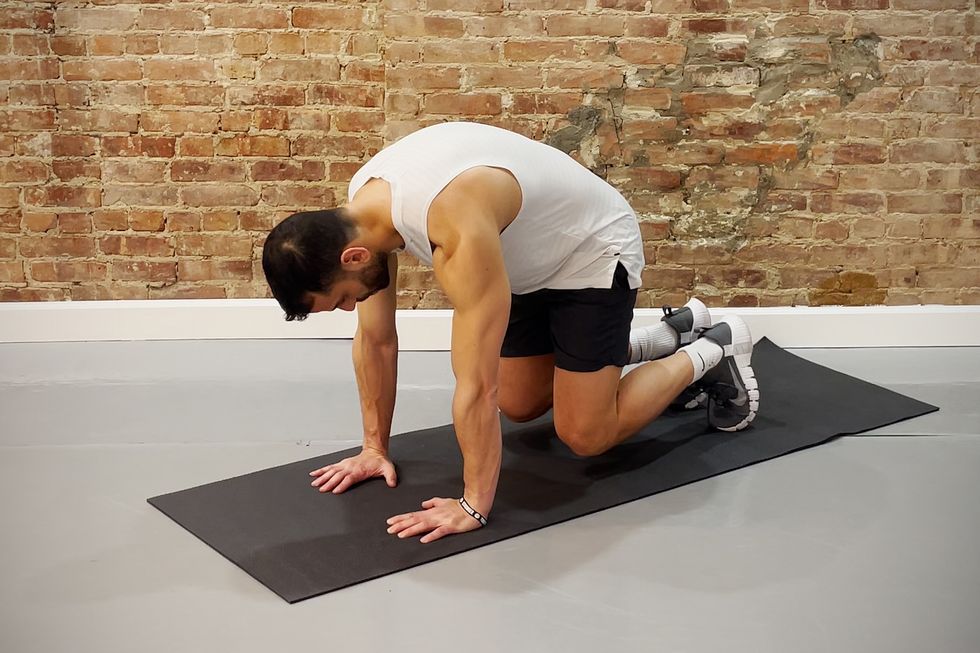deep core exercises, bear plank lift