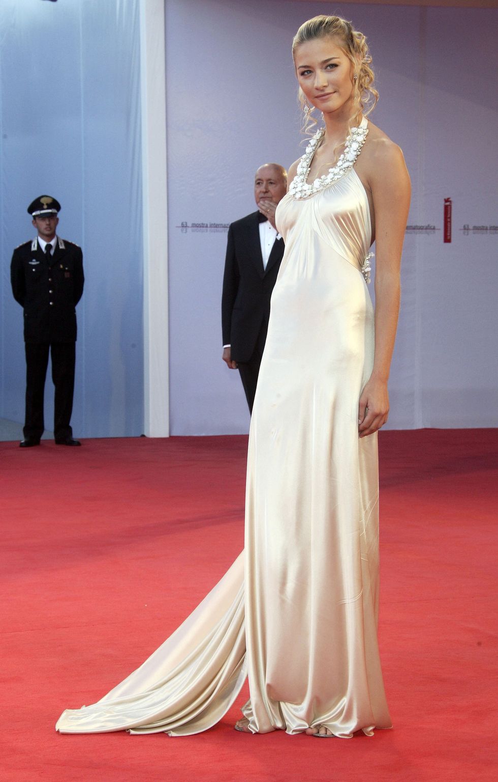 venice, italy august 30 italian model beatrice borromeo arrives at the opening ceremony and the black dahlia premiere on the first day of the 63rd venice film festival on august 30, 2006 in venice, italy photo by pascal le segretaingetty images