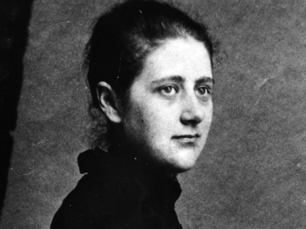 Beatrix Potter: history of the children's author, farmer and