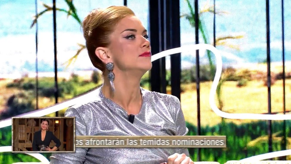 la colaboradora en el plató de telecinco