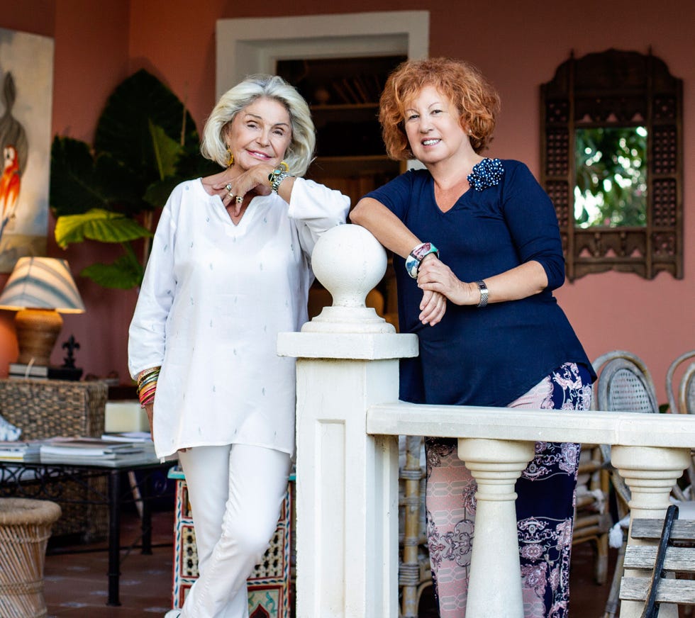 Beatriz de Orleans abre las puertas de su casa de Marbella a Rosa Villacastín
