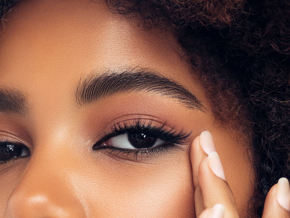 Eye Makeup Tips For Different Eye Shapes, According To Experts