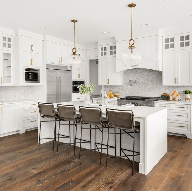 https://hips.hearstapps.com/hmg-prod/images/beautiful-kitchen-in-new-farmhouse-style-luxury-royalty-free-image-1684956387.jpg?crop=0.655xw:1.00xh;0.223xw,0&resize=640:*