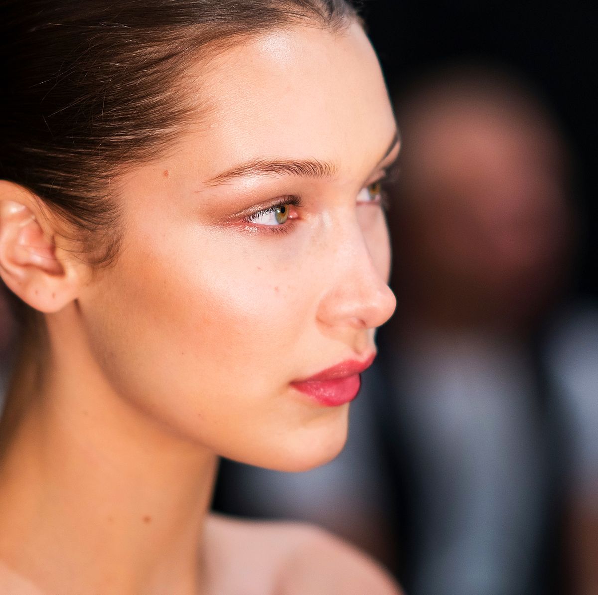Makeup Touch-Ups: 5 Tips for a Perfect Midday Refresh
