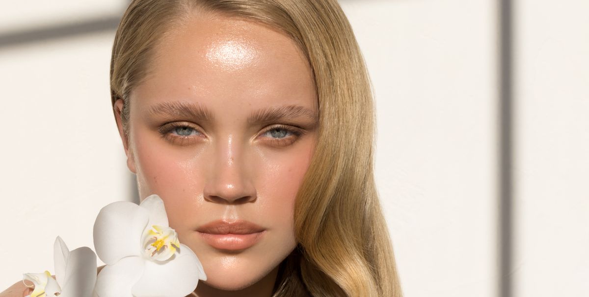 The Lightweight Sunscreen Mists That Have a Permanent Spot in My Bag