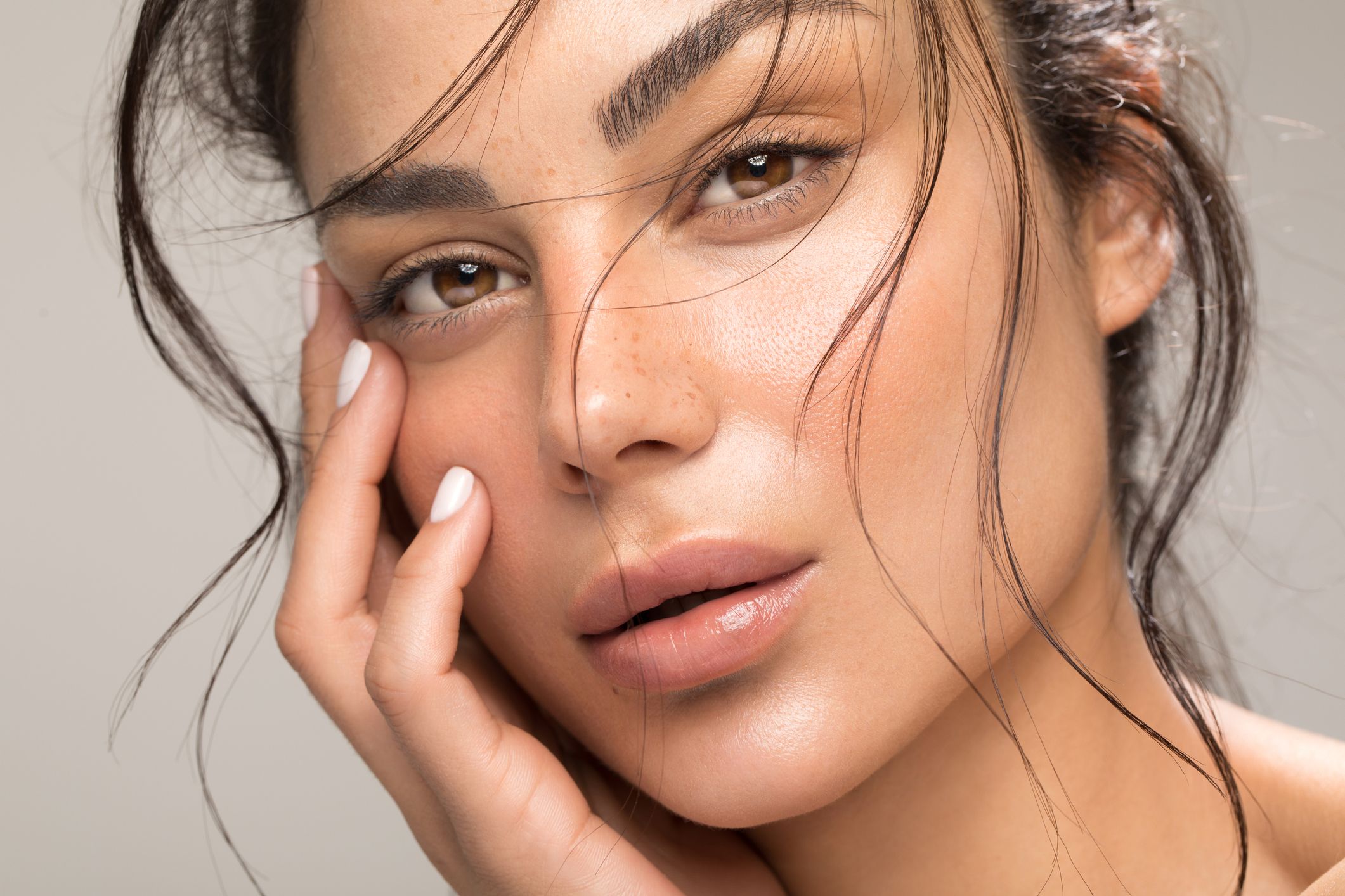 5 Skincare to Look Pretty and Makeup