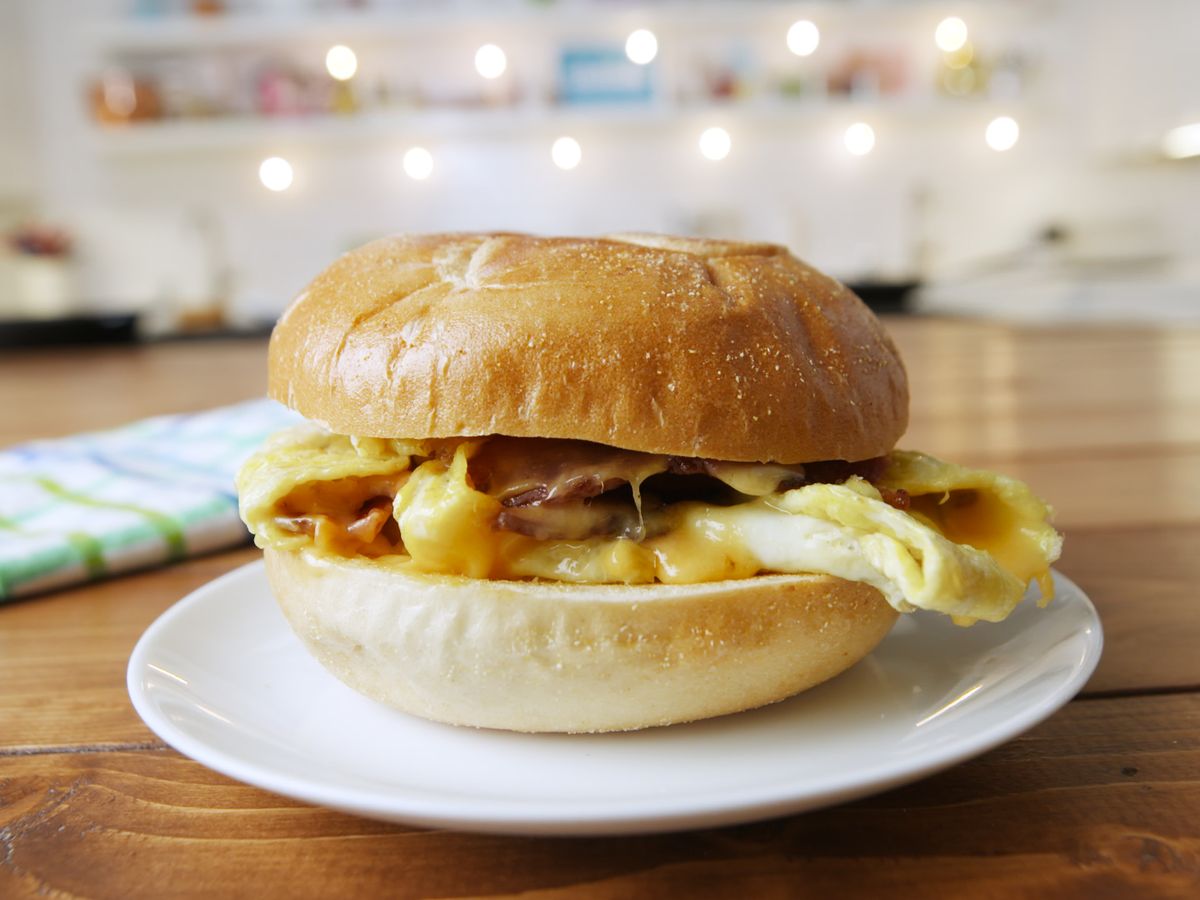 Bacon 'n' Egg Sandwiches Recipe: How to Make It