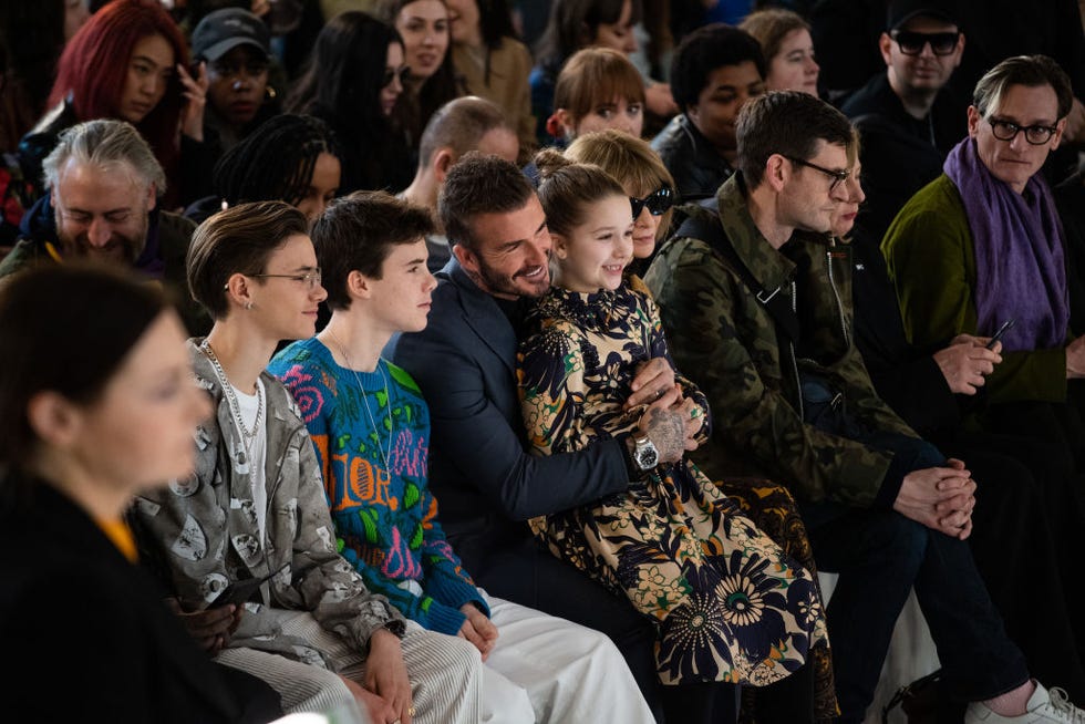 beckham familie front row fashionshow aw 20202021 victoria beckham