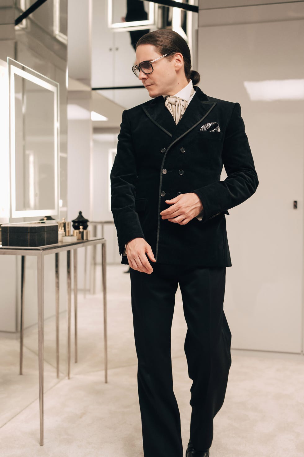becoming karl lagerfeld