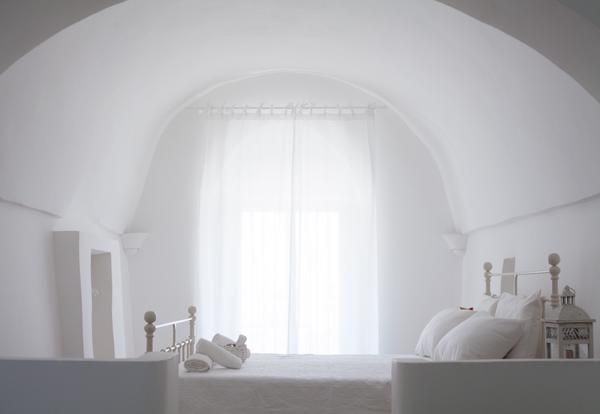 White, Arch, Room, Architecture, Property, Interior design, Ceiling, Building, Material property, Plaster, 