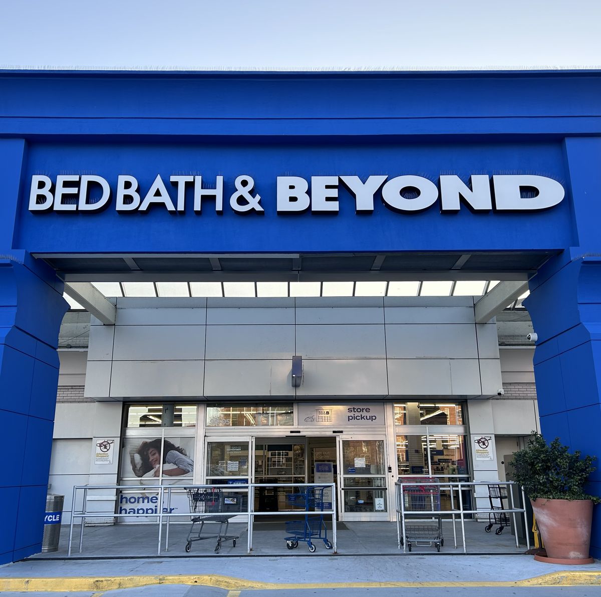 Bed Bath & Beyond to close 60 stores 