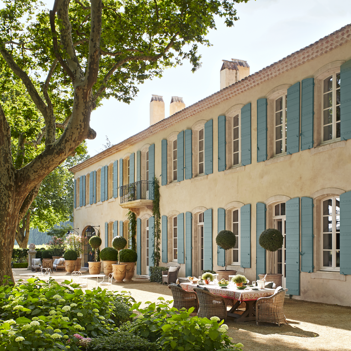 27 Beautiful French Garden Ideas to Inspire You in 2024