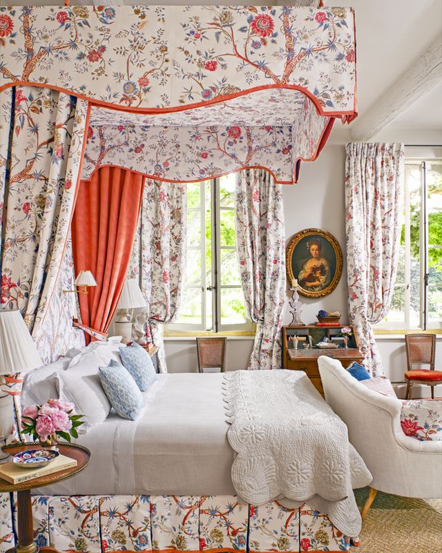 Floral bedroom in France