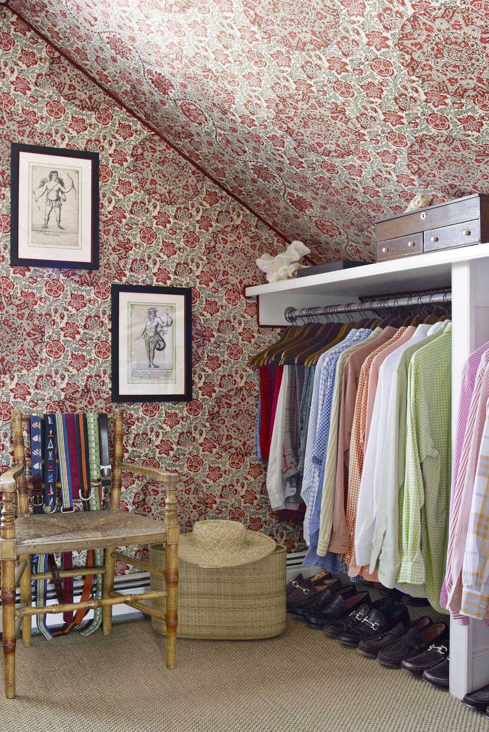 11 Clothes Storage Ideas When You Have No Closet