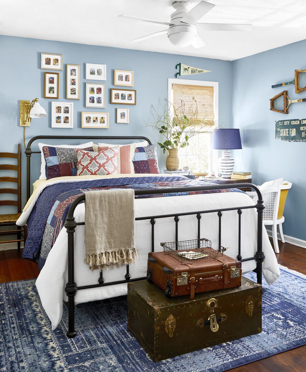 colonial comeback, renovation by victoria ford and marcus ford bedroom in 1970s dutch colonial paint color dutch tile blue by sherwin williams