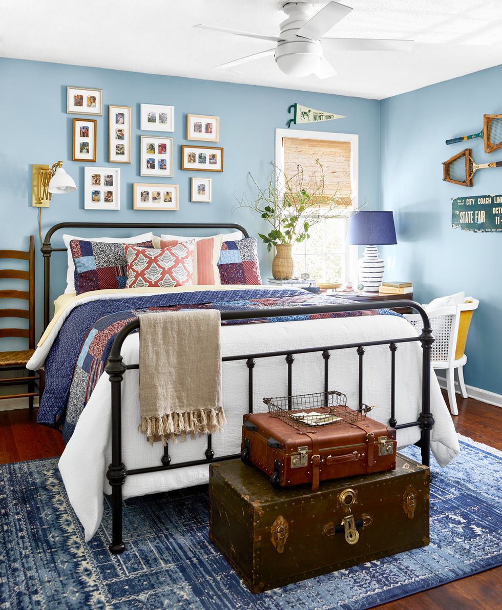 19 Navy Painted Furniture Makeovers (ideas and inspiration