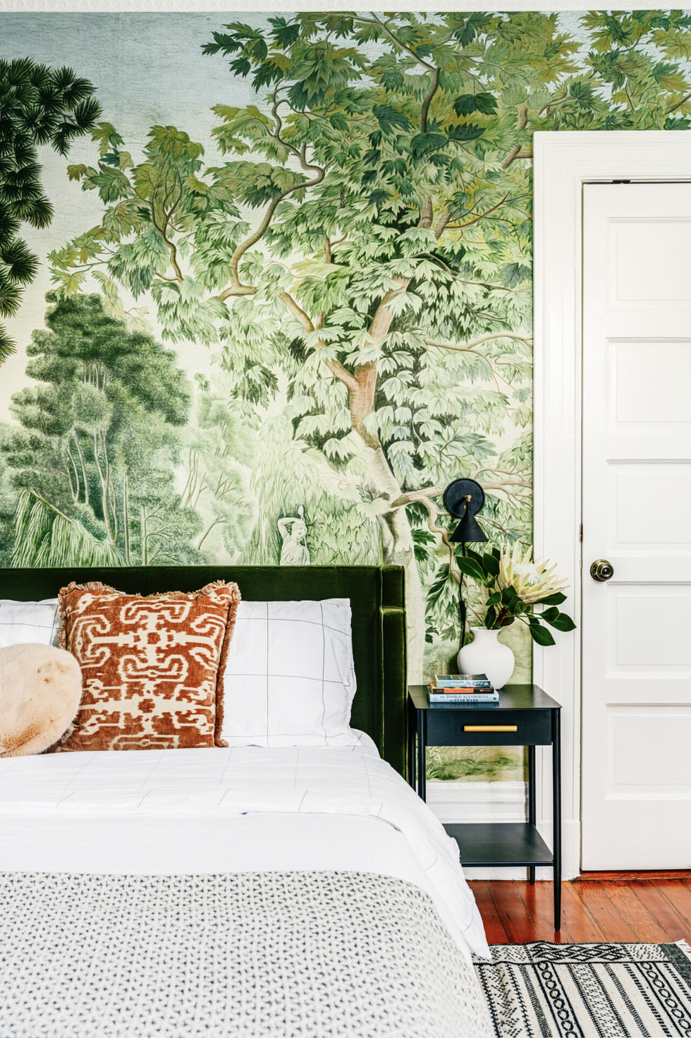bedroom ideas, leafy green wallpaper in the room