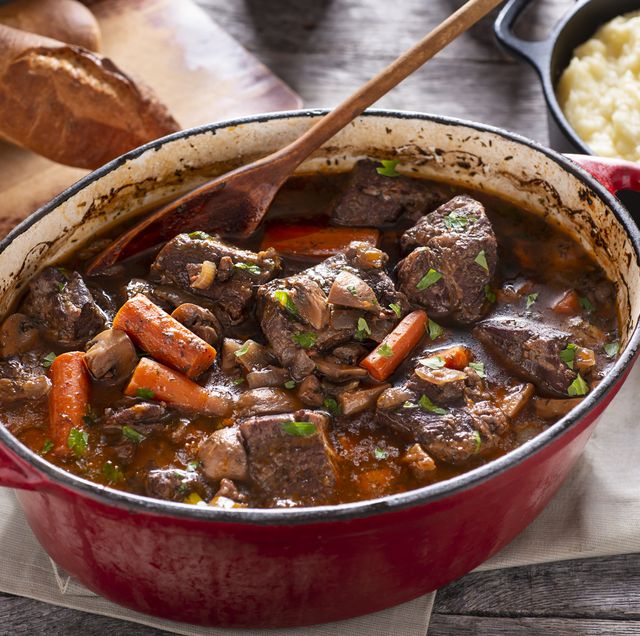 15 Foods You Should And Shouldn't Cook In Your Dutch Oven