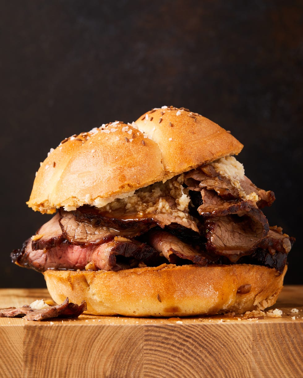 beef on weck with chips and horseradish