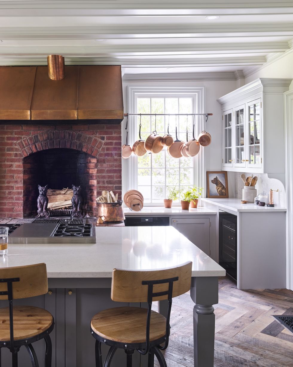 9 Farmhouse Kitchen Island Ideas to Spark Your Next Renovation
