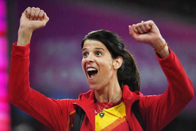 ruth beitia celebra un salto en londres 2017