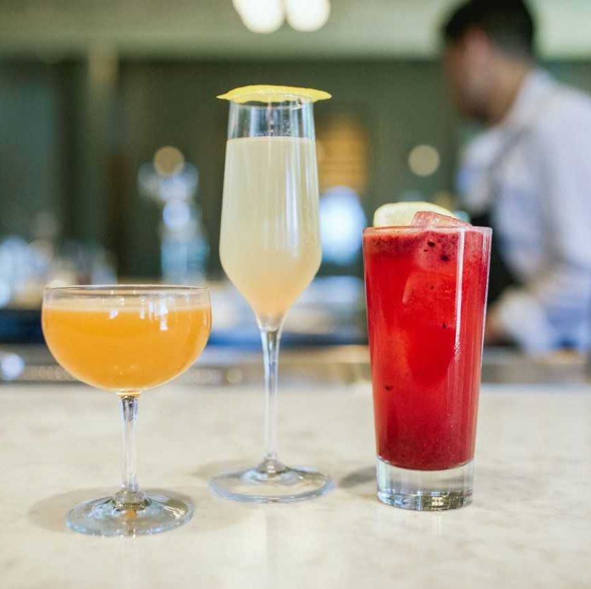 Drink, Juice, Champagne cocktail, Alcoholic beverage, Cocktail, Distilled beverage, Non-alcoholic beverage, Classic cocktail, Mimosa, Bellini, 